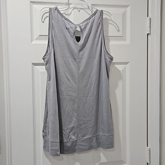 Calvin Klein Keyhole Back Tank - Picture 3 of 3